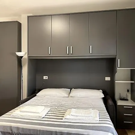 Free Parking Il Terrazzino ⭑⭑⭑⭑⭑ Apartman Milánó